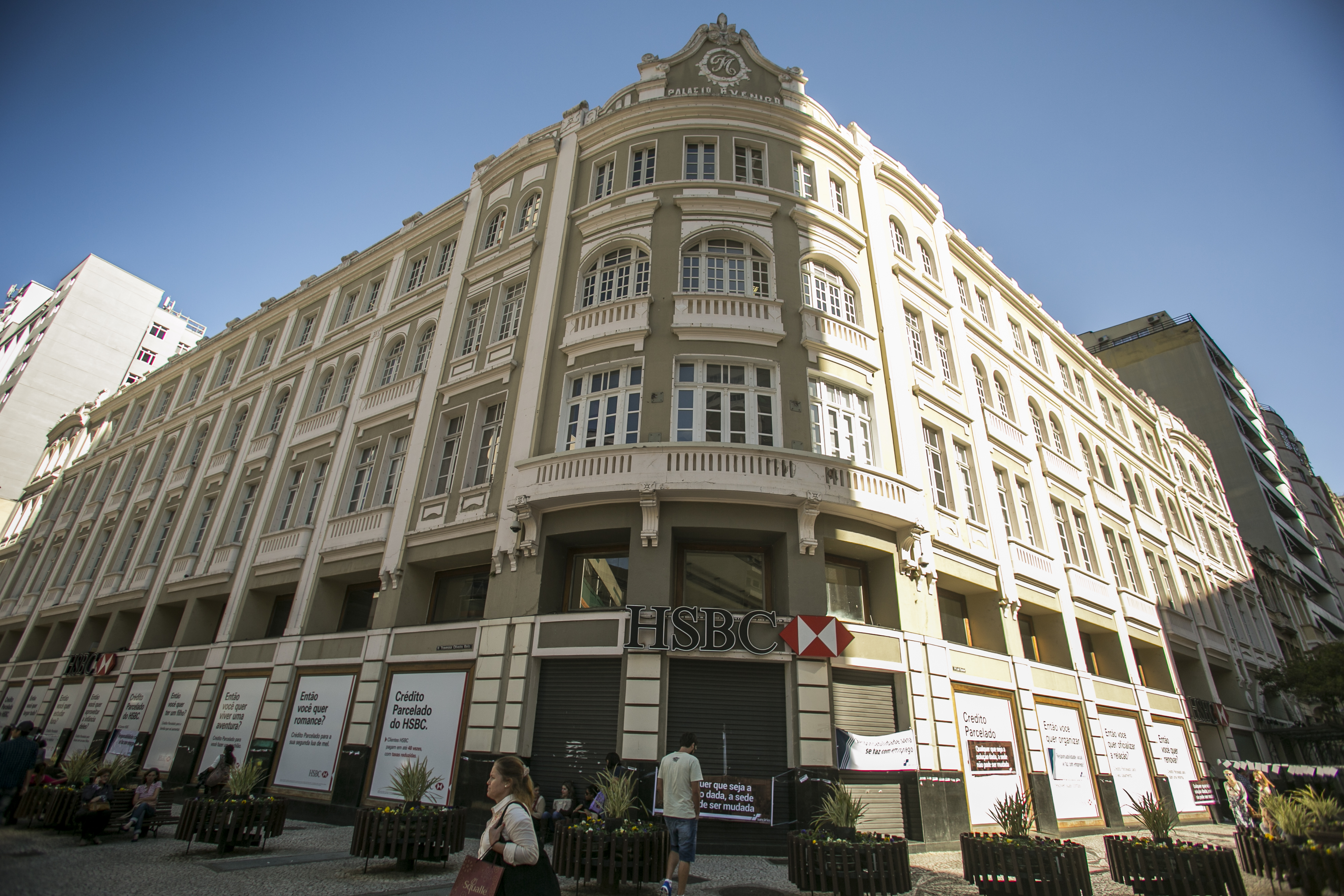 Palácio Avenida abriga uma das agências do HSBC em Curitiba: venda do banco pode afetar braço social da instituição. | Marcelo Andrade/Gazeta do Povo