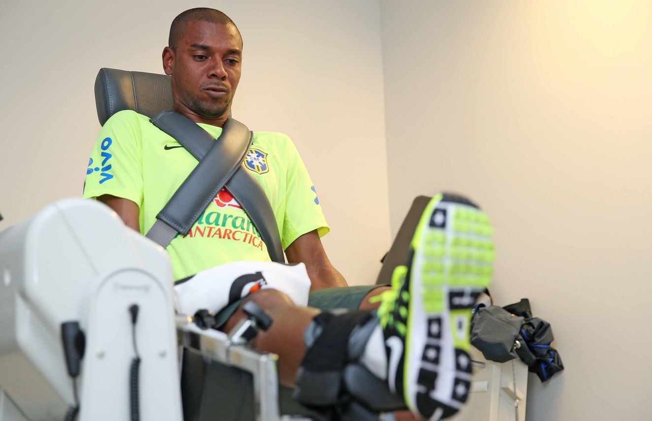 Paranaense Fernandinho no treino físico da seleção em Teresópolis. | Rafael Ribeiro / CBF/