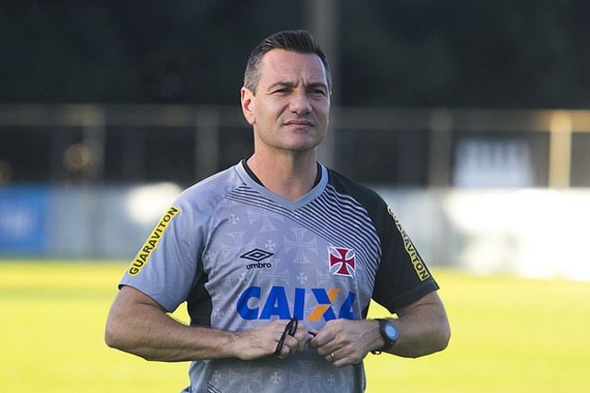 O ex-jogador somou 15 vitórias, 9 empates e 7 derrotas nesta passagem pela equipe de São Januário. | Paulo Fernandes/Vasco.com.br