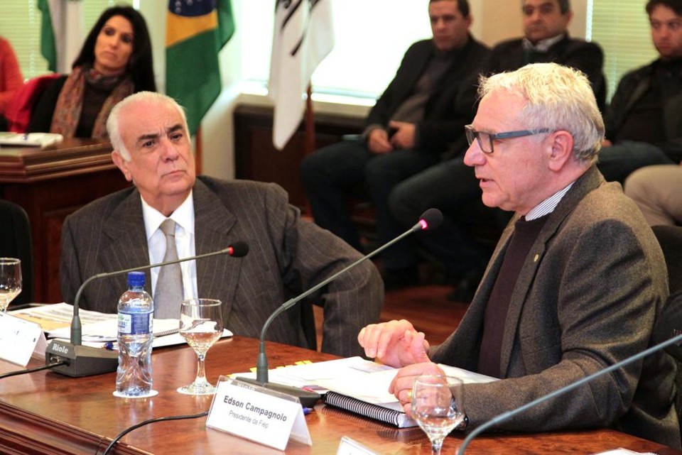 Ministro Antônio Rodrigues sugeriu a Édson Campagnolo, da Fiep, a realização de uma reunião técnica. | Divulgação/Fiep