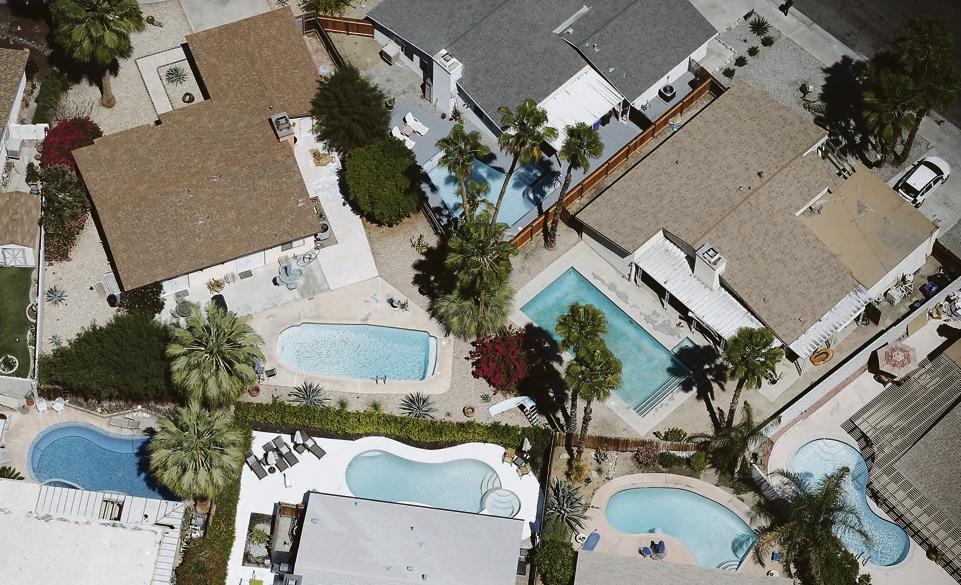 Imagem da Califórnia repleta de piscinas pode “sair de moda”. | Reuters/Folhapress/Reuters/Folhapress