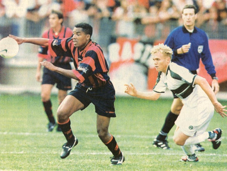 No primeiro Atletiba na Arena, em 1999, o Coritiba venceu por 2 a 1. | Valterci Santos/Gazeta do Povo
