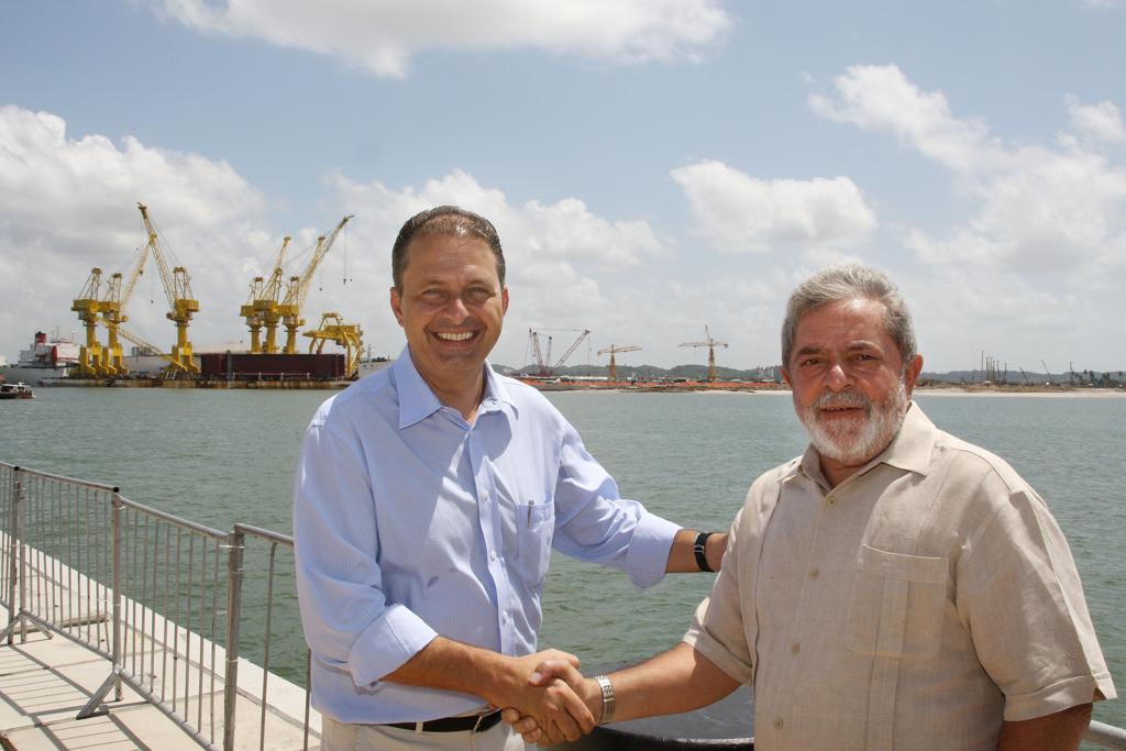 A propina foi paga pelo Consórcio CNCC, liderado pela Camargo Corrêa e do qual participou a Odebrecht, para as obras de terraplenagem da refinaria de Abreu e Lima, em Ipojuca (PE) | Ricardo Stuckert/PR
