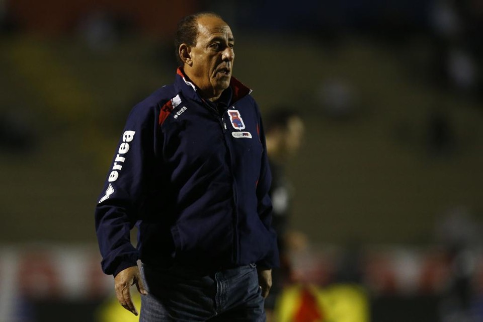 Nedo Xavier diz que não consegue explicar má fase paranista | Felipe Rosa/Tribuna do Paraná
