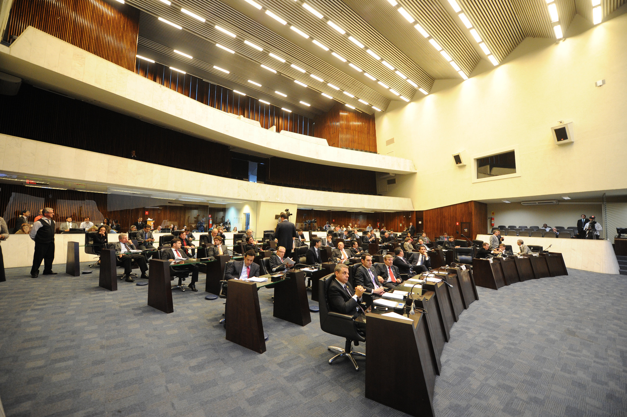 Com as galerias da Casa lotadas de servidores nesta segunda-feira (22), o Legislativo aprovou a proposta que estabelece o pagamento de 3,45% (referentes à inflação de maio a dezembro de 2014) em uma única parcela em outubro deste ano | /