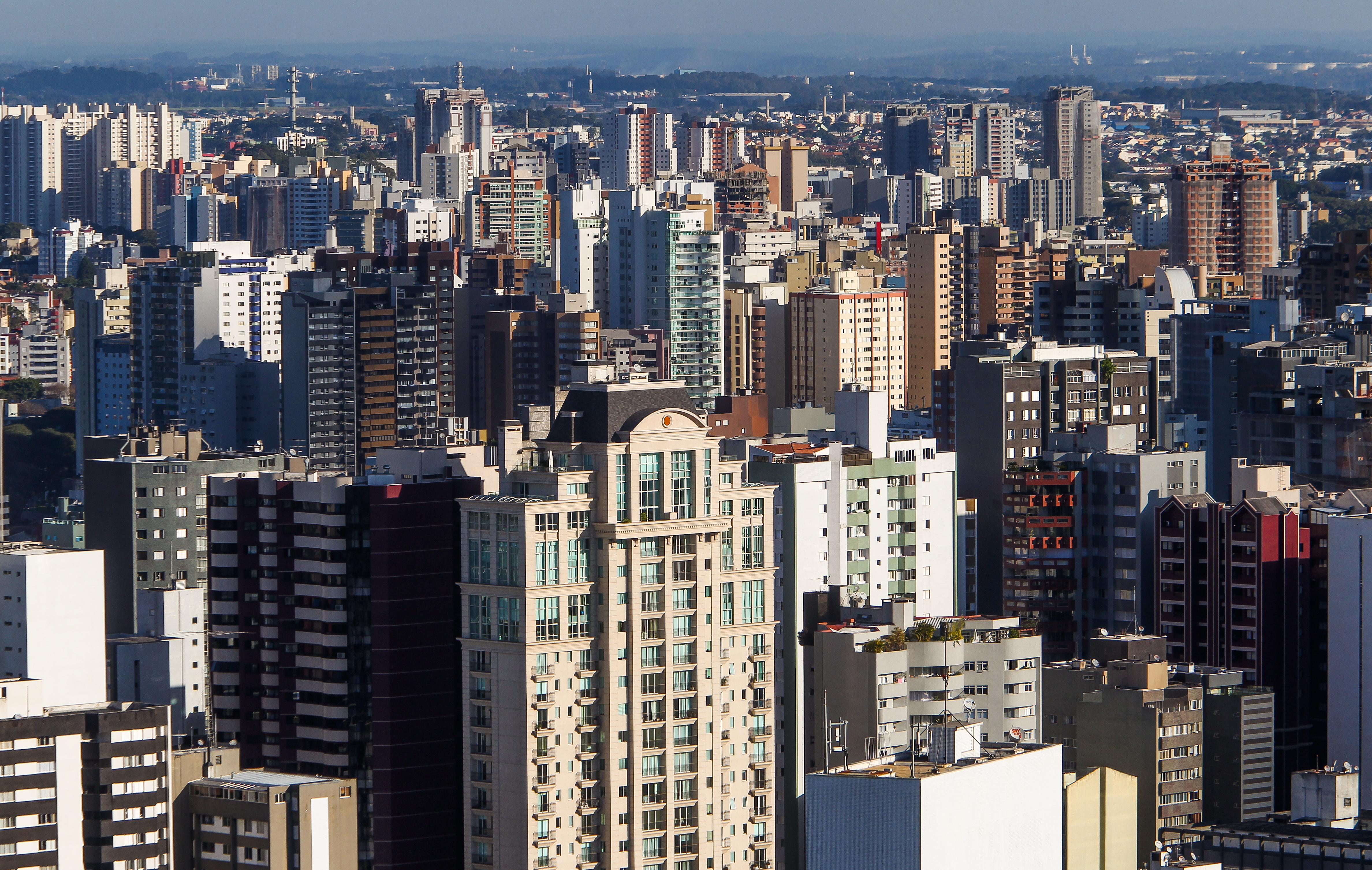 Preço médio do metro quadrado das unidades novas subiu 6,4% até abril, abaixo da inflação. | Daniel Castellano/Gazeta do Povo
