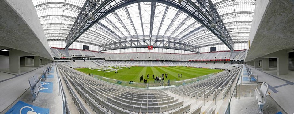 Se o clima estiver chuvoso, a Arena da Baixada terá o teto retrátil fechado para o Atletiba deste domingo. | Antônio More/Gazeta do Povo