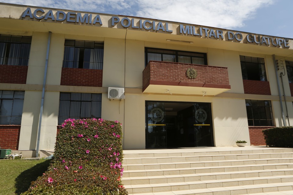 Nova turma do Curso de Formação de Oficiais da Polícia Militar deveria ter começado em março de 2015, mas ainda não há previsão de início das aulas. | Marcelo Andrade/Arquivo /Gazeta do Povo