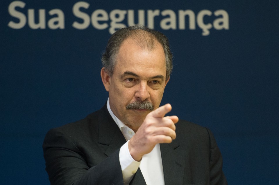 Ministro da Casa Civil, Aloizio Mercadante tenta contornar mais uma crise no governo Dilma. | Marcelo Camargo/ Agência Brasil