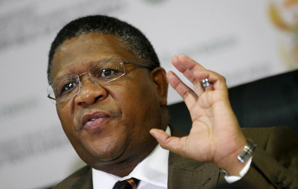 Ministro do Esporte da África do Sul, Filile Mbalula garante a legalidade do pagamento de US$ 10 milhões. | SIPHIWE SIBEKO/REUTERS