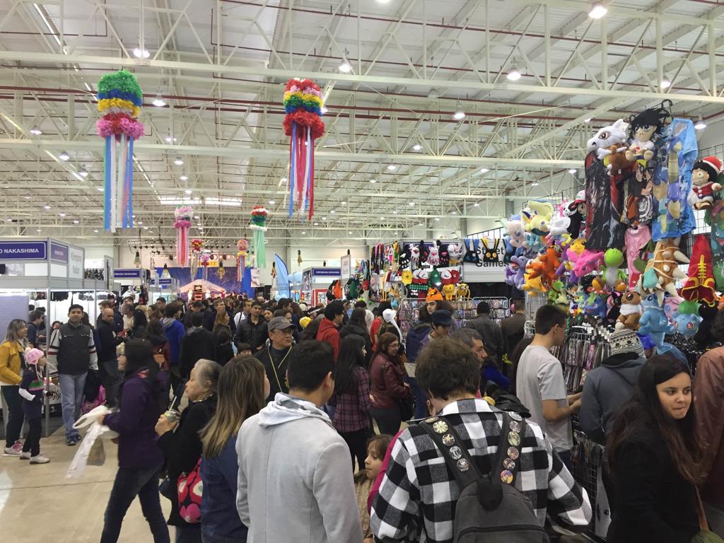 Evento oferece comidas típicas, apresentações, venda de produtos e workshops de origamis | Talita Boros Voitch/Gazeta do Povo