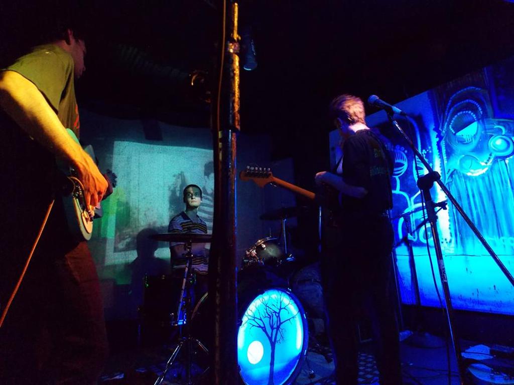 Banda norte-americana Beach Fossils durante show no 92 Graus. | Rubia Oliveira/Divulgação