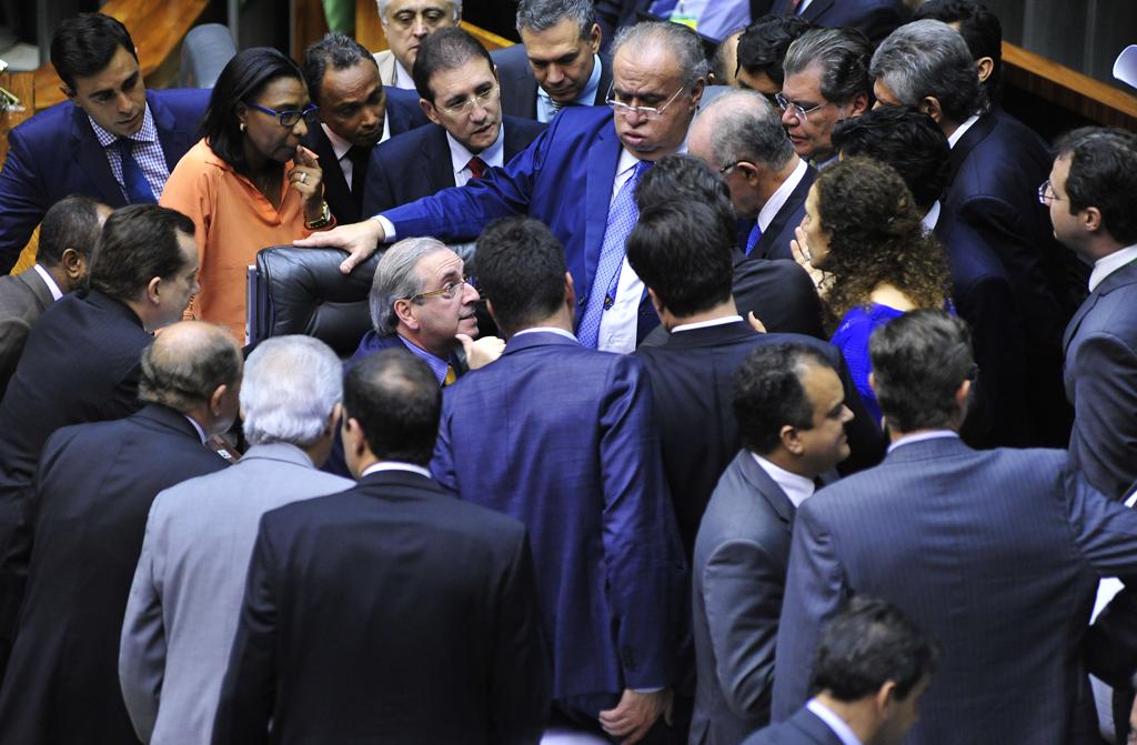 Ritmo de votações imposto por Eduardo Cunha (sentado) não ocorria há cinco legislaturas. | Luis Macedo/Câmara dos Deputados