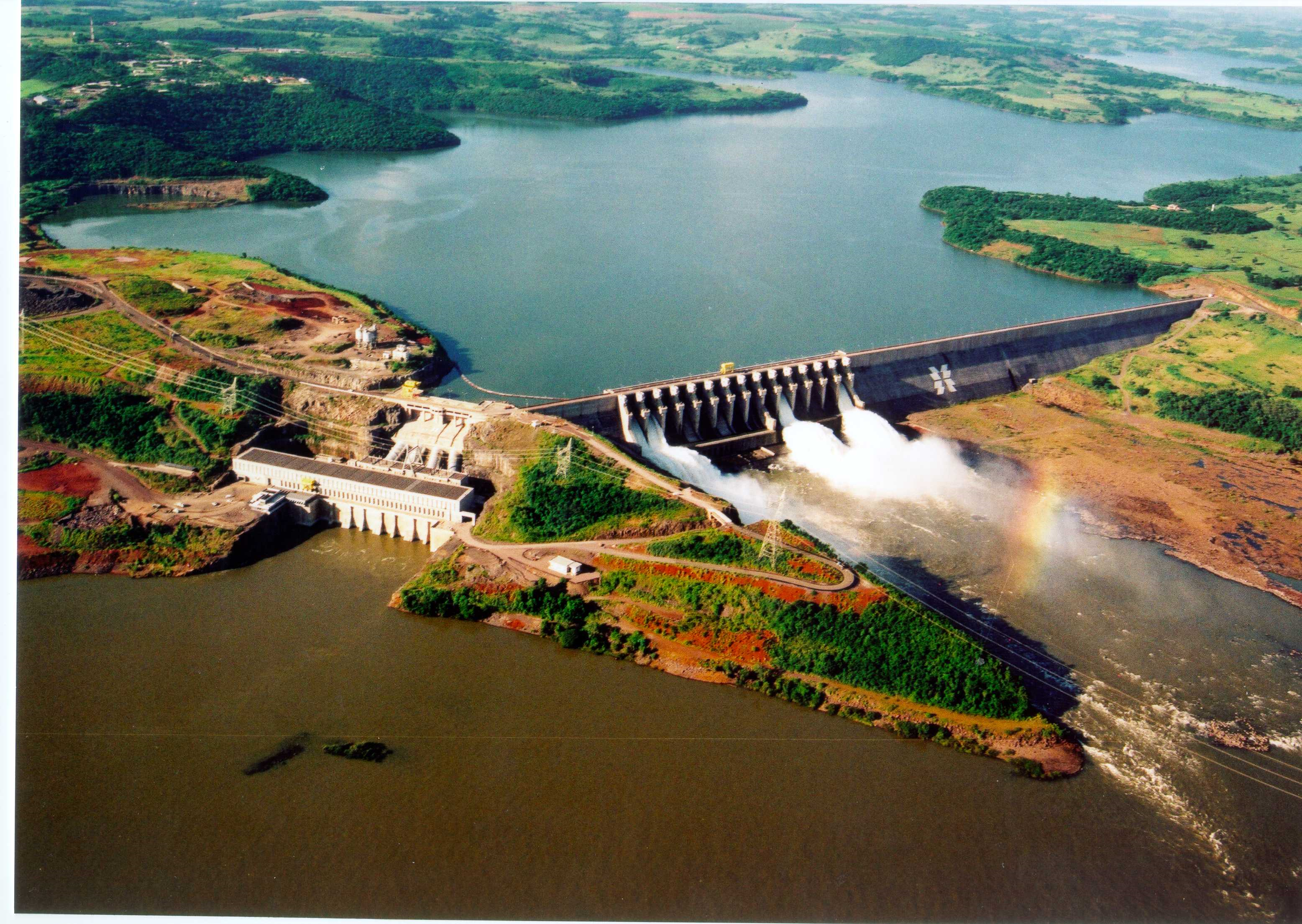 A Usina Hidrelétrica Governador José Richa, conhecida como Salto Caxias | Divulgação/Copel