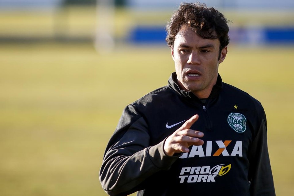 Com 31 anos, Kléber elevou a média de idade do elenco coxa-branca. | Henry Milleo/Gazeta do Povo