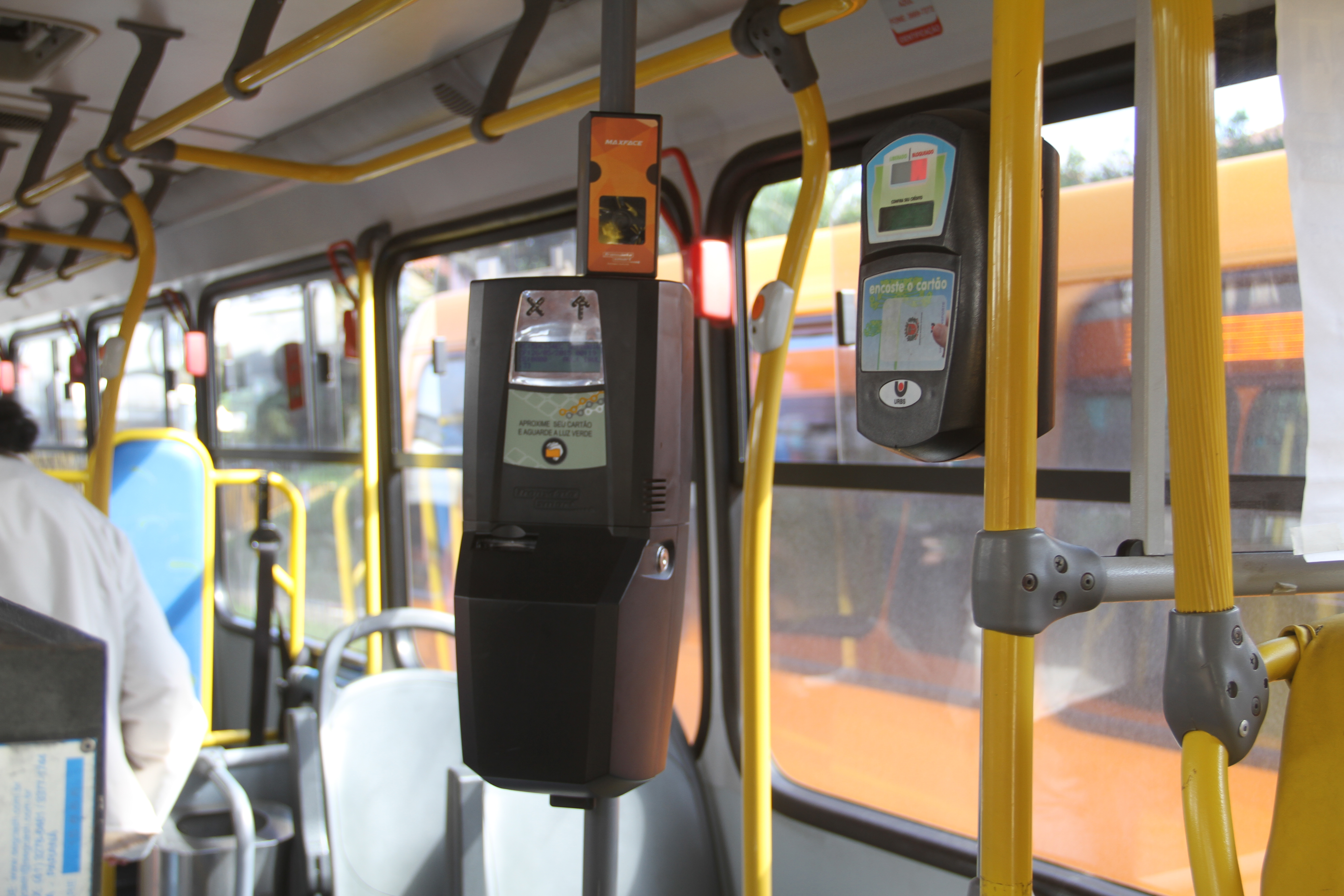 Equipamentos em fase de testes já estão sendo instalados nas linhas metropolitanas integradas da região de Curitiba | Gerson Klaina/Tribuna do Paraná