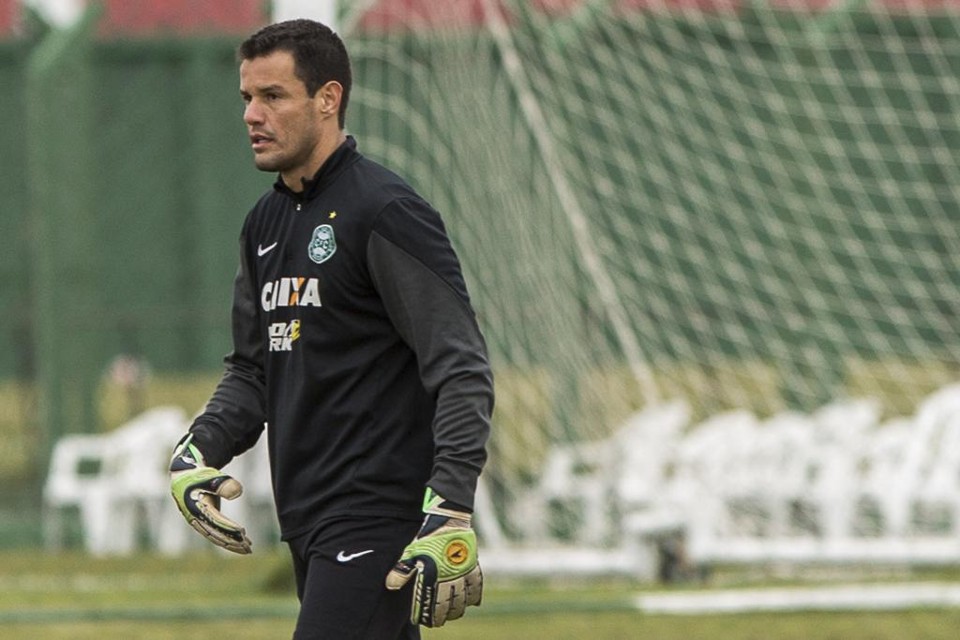 Goleiro Wilson, que estava no Vitória, aguarda assinatura de contrato para defender o Coritiba. | Marcelo Andrade/Gazeta do Povo