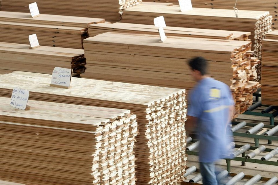 País fechou 115,5 mil vagas de emprego formal em maio A indústria de transformação foi a responsável pelo maior número de fechamento de vagas em maio | Daniel Castellano/Gazeta do Povo