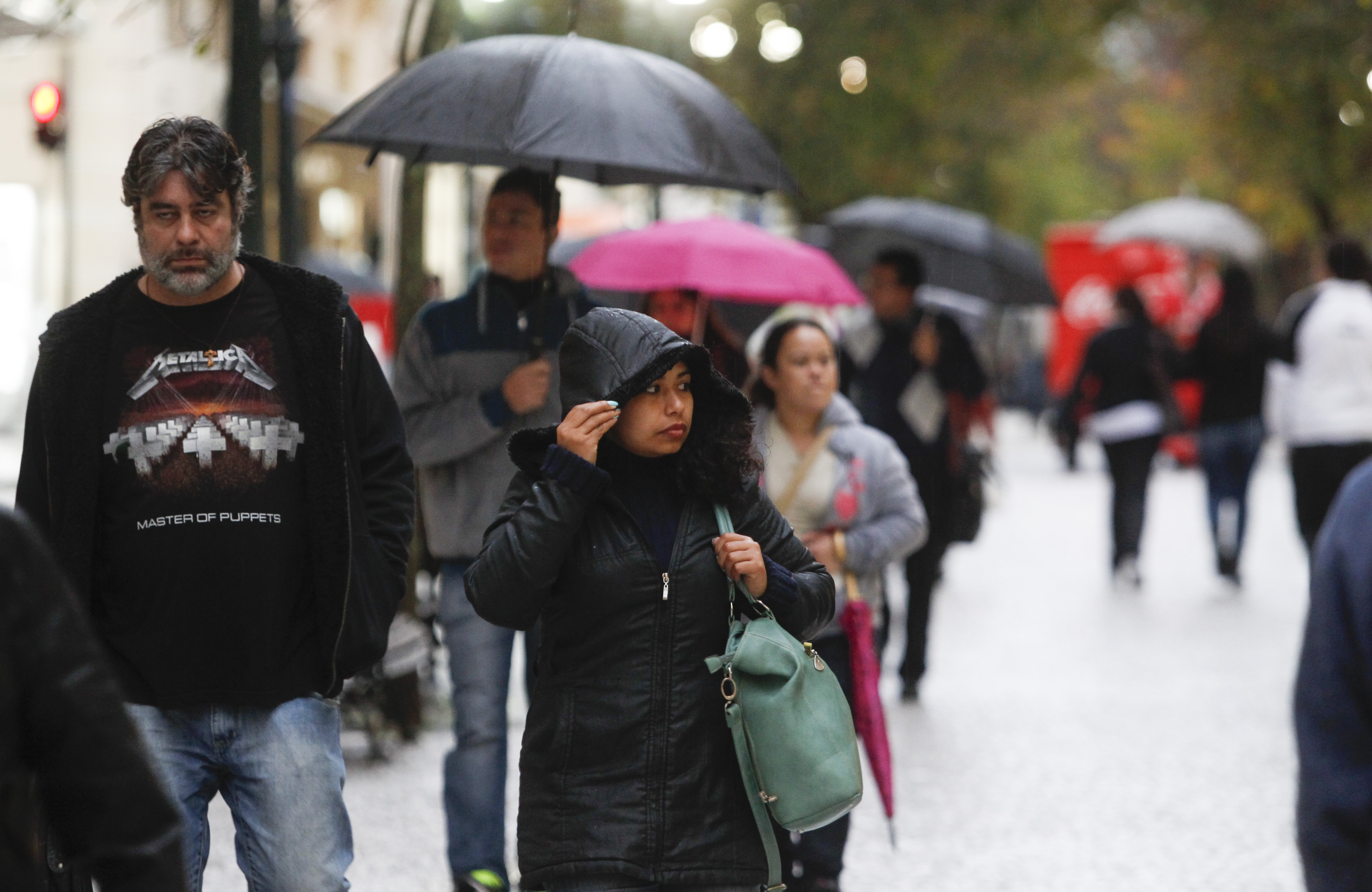 Frio intenso deve dar uma trégua, mas a chuva volta | Daniel Castellano/Gazeta do Povo