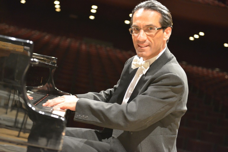Siviero conta que escolheu o “Concerto para Piano, Op. 54”, de Schumann, inspirado pela história de amor entre o compositor e a esposa, Clara. | Divulgação