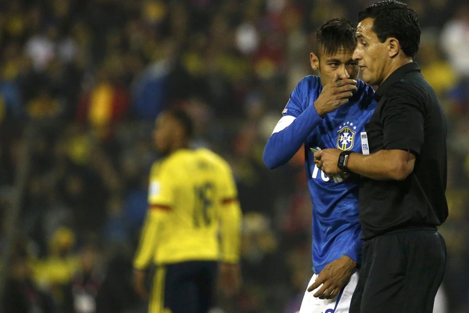CBF tem até sexta para tentar diminuir suspensão de dois jogos para Neymar | Carlos Garcia Rawlins/Reuters
