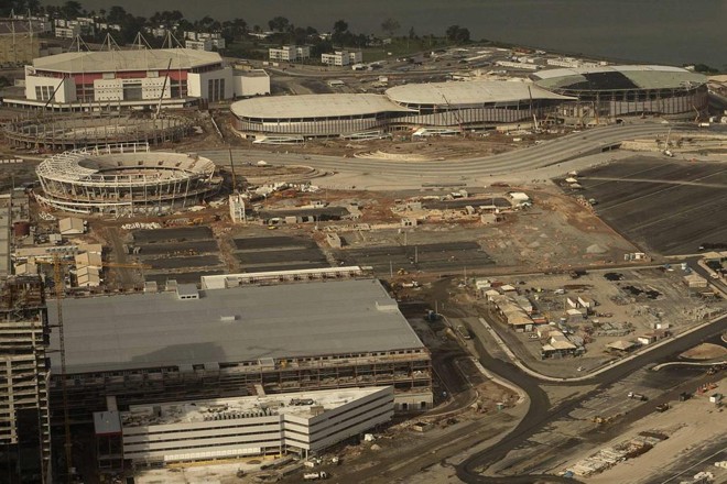 Em primeiro plano, o centro de imprensa do Rio 2016. | Marcelo Sayão/EFE