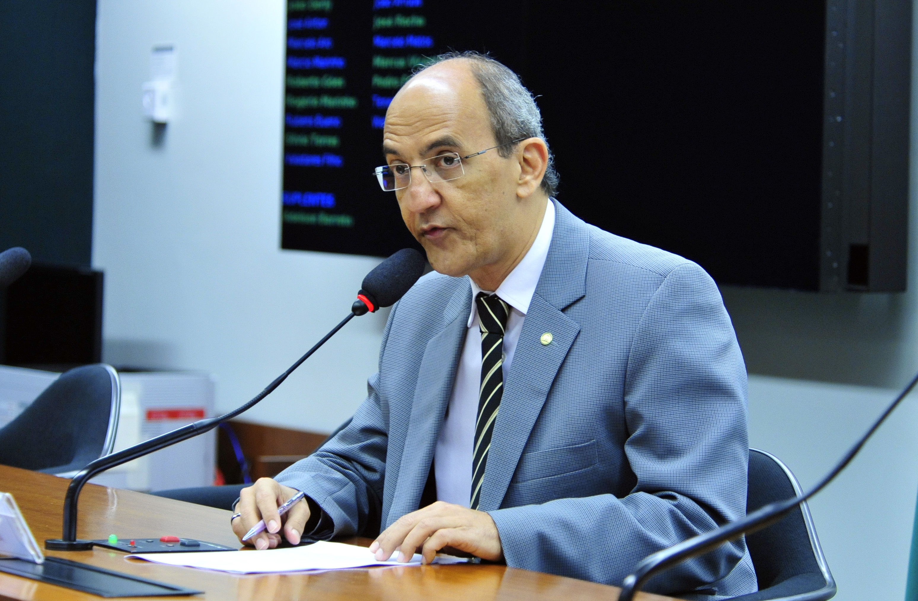 Deputado Arnaldo Jordy cobra rigor na investigação por parte do TCU. | Alex Ferreira / Câmara dos Deputados