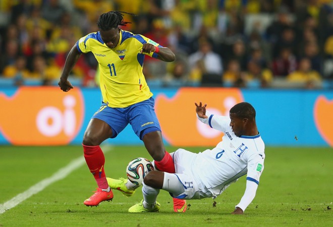 FELIPE CAICEDO (EQUADOR). O atacante do Espanyol pediu dispensa para se recuperar de problemas musculares acumulados após uma extenuante temporada pelo clube espanhol. Volta para as Eliminatórias da Copa. | Julian Finney/Getty Images