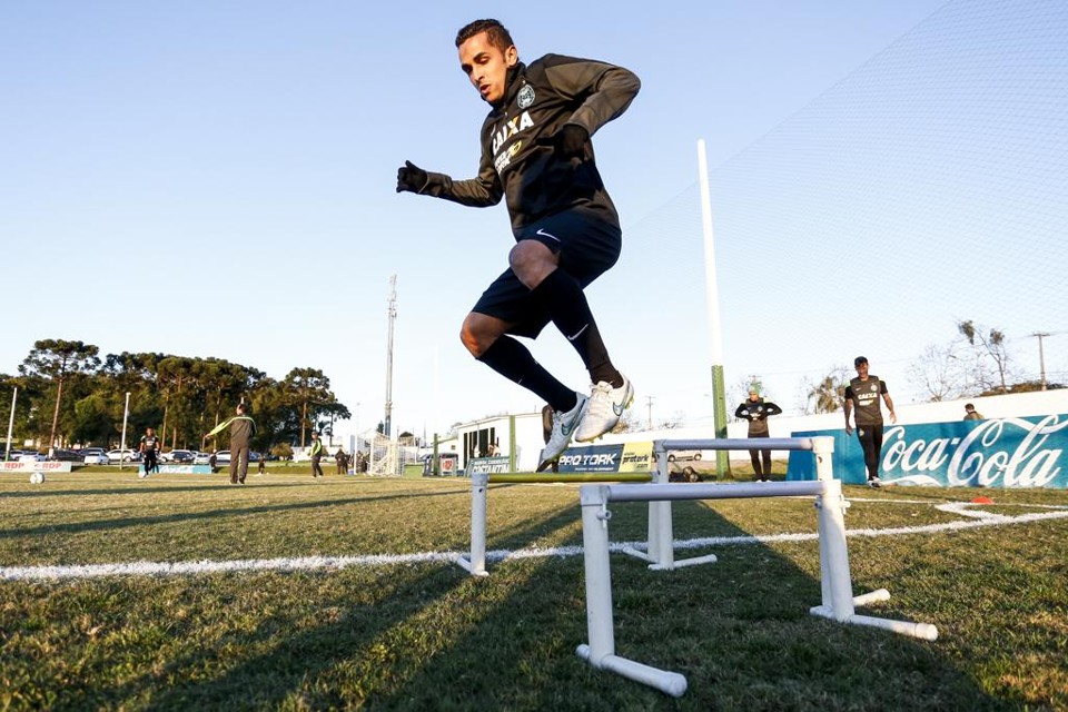 Esquerdinha aposta no Coritiba para despontar seu futebol. | Henry Milleo/Gazeta do Povo