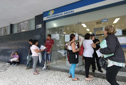 Entenda como funciona o novo sistema de aposentadoria | Aniele Nascimento/Gazeta do Povo