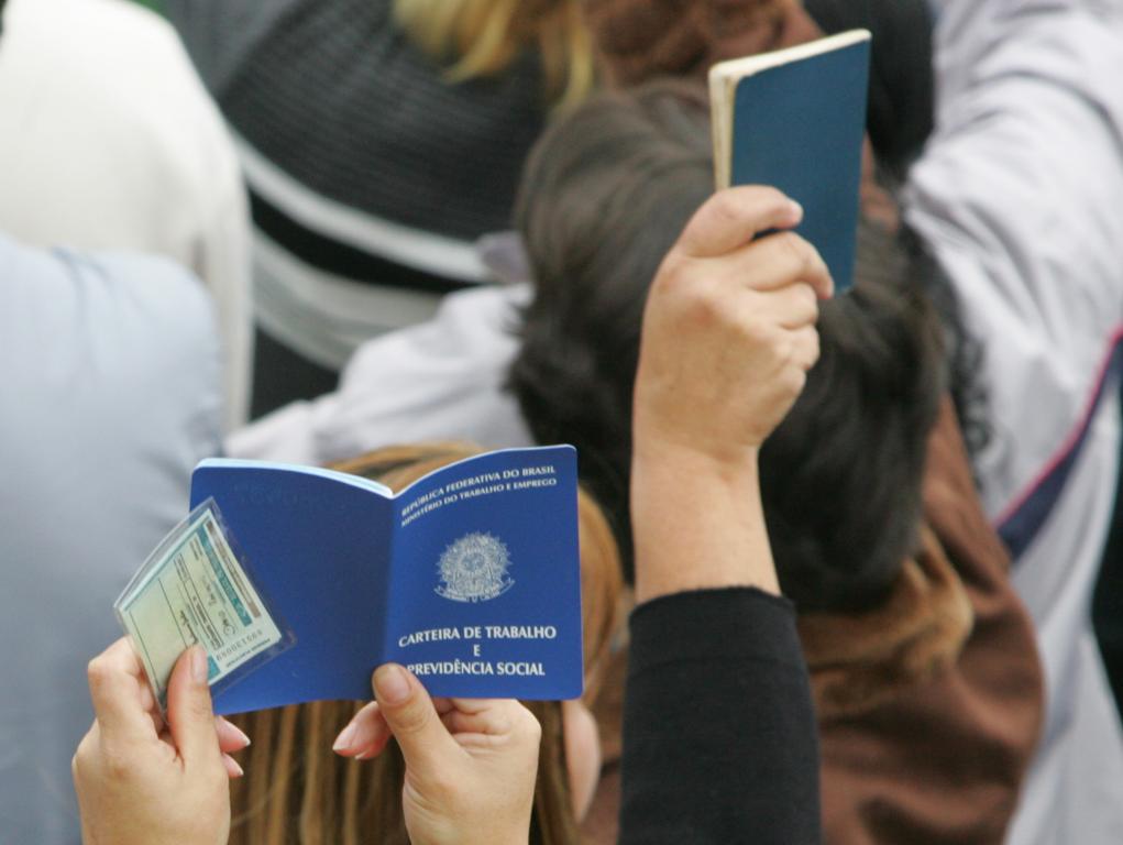 Como há queda na renda, mais pessoas estão precisando procurar emprego para ajudar a compor o orçamento da família | Marcelo Elias/Gazeta do Povo