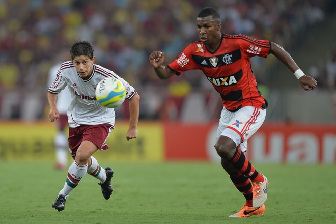 FRICKSON ERAZO (EQUADOR). Destaque do Barcelona de Guayaquil na Libertadores-2013, Erazo chegou ao Brasil primeiro para jogar no Flamengo. Fez poucos jogos e agora defende o Grêmio. | Buda Mendes/Getty Images