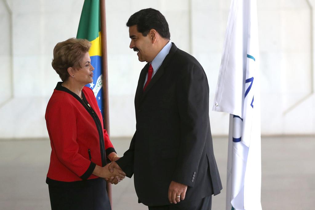Com atraso, Dilma recepcionou o presidente venezuelano, Nicolás Maduro | Fernando Bizerra Jr./EFE