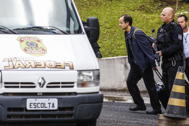 Marcelo Odebrecht carregava duas malas grandes | Brunno Covello/Gazeta do Povo