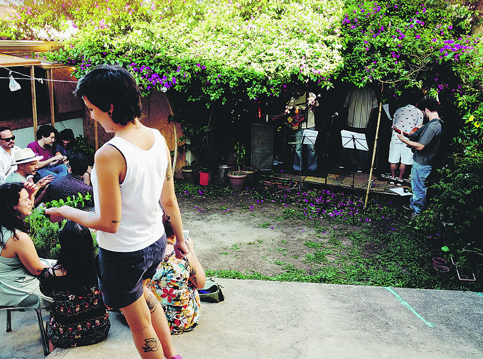 Quintal da casa: shows, exposições, instalações e reuniões diversas . | Divulgação