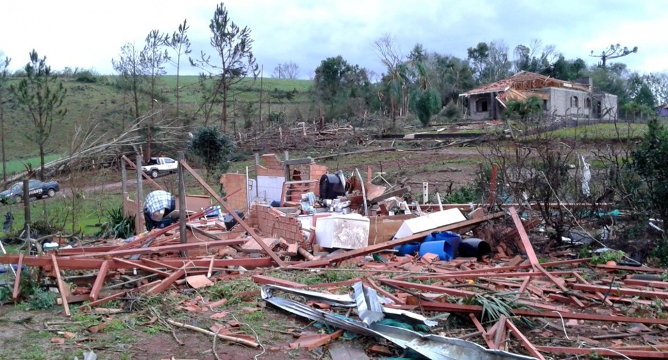 Chuvas intensas chegaram a destruir casas na região de Francisco Beltrão. | Leandro Czerniaski/ Imprensa Pmfb