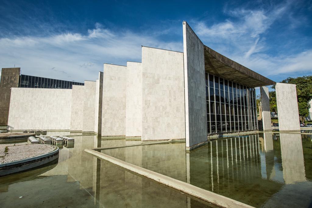 Fachada do Tribunal de Contas do Paraná | BRUNNO COVELLO/Gazeta do Povo