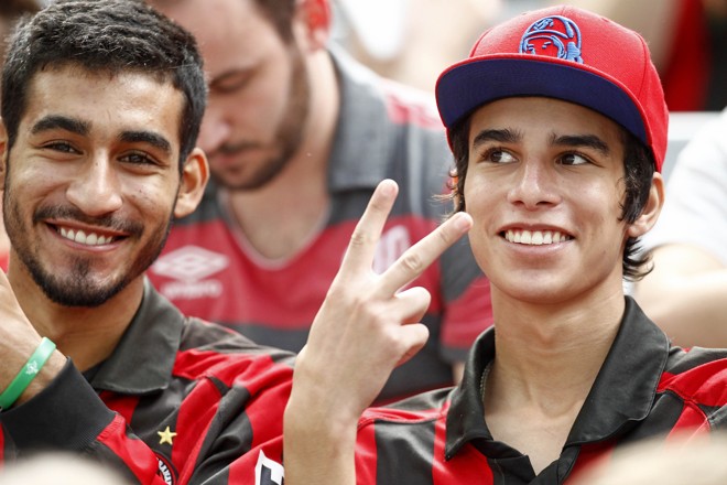 Torcedores do Atlético na primeira partida da Arena de manhã. | Antônio More/Gazeta do Povo