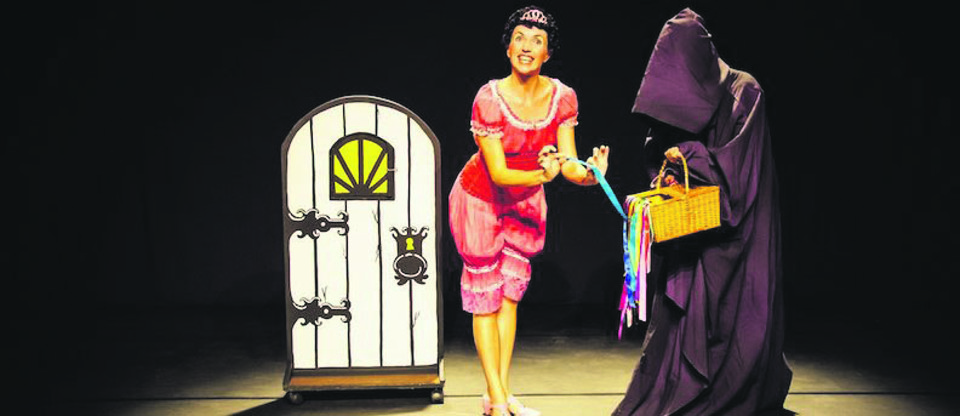 Melissa Teles-Lôbo interpreta a bela Branca de Neve sem dizer uma palavra. | Mariana Rocha/Divulgação