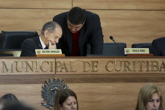 Aílton Araújo acerta os últimos detalhes: quase lá; | Henry Milleo/Gazeta do Povo