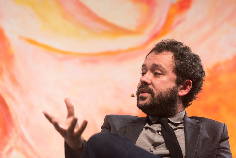 Riad Sattou foi colaborador do “Charlie Hebdo” | Walter Craveiro/Divulgação