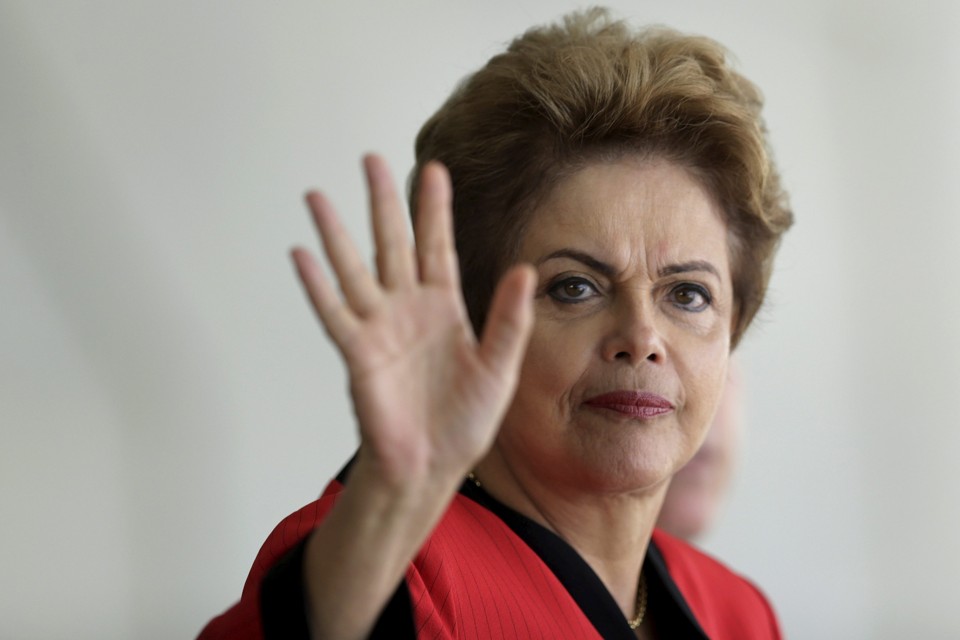 Dilma chamou boa parte da equipe para avaliar os efeitos da nova crise política. | Ueslei Marcelino/Reuters