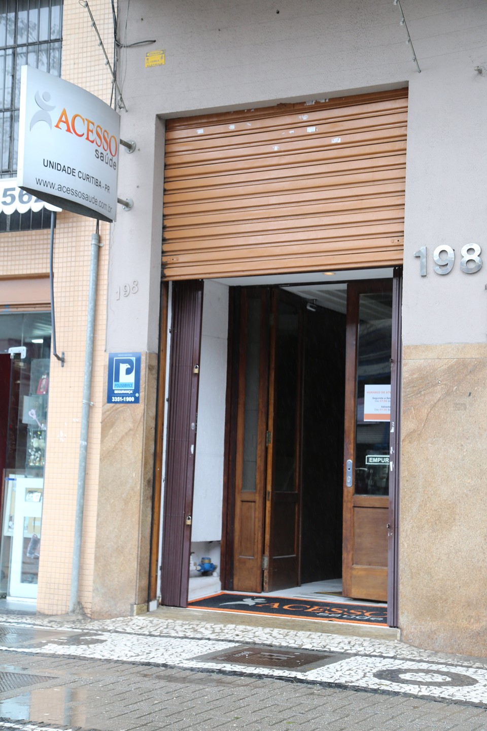 Fachada de uma das clínicas conveniadas ao Sindimoc para o atendimento da categoria em Curitiba | Ivonaldo Alexandre/Gazeta do Povo