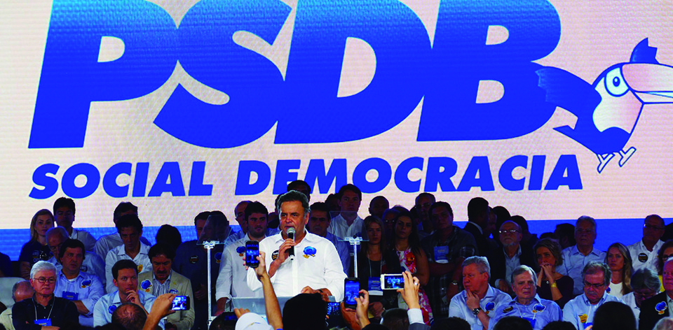 Aécio discursa na convenção do PSDB, que foi marcada por pedidos de nova eleição presidencial e de mudança para o parlamentarismo. | Orlando Brito/Fotos Públicas
