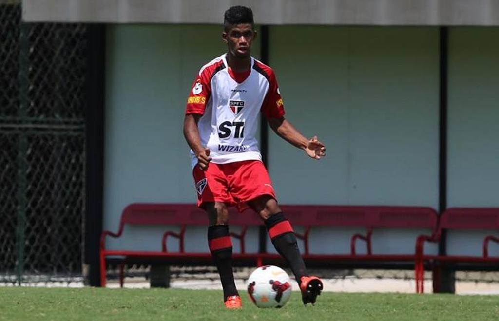 O jogador Ewandro, de 19 anos, chega ao CT do Caju emprestado até o fim do ano pelo São Paulo. | Reprodução/Facebook