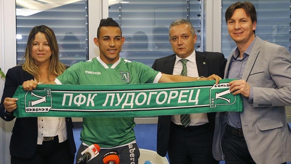 Natanael veste a camisa do Ludogorets: ascensão rápida e lucro ao Furacão. | Divulgação/SMG Assessoria