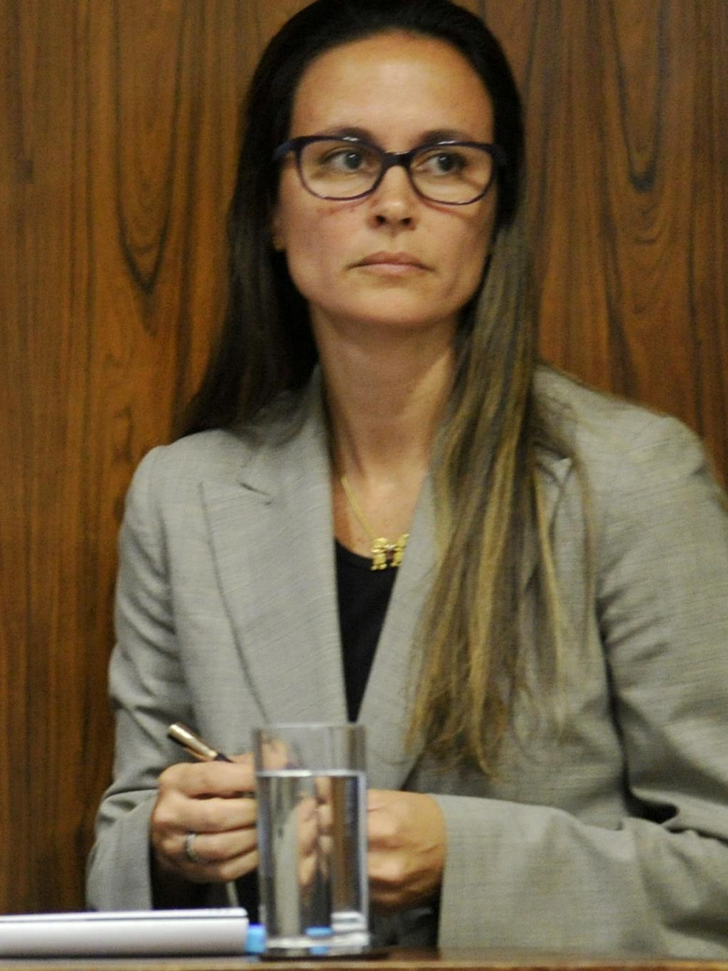 Advogada durante o depoimento de Paulo Roberto Costa em CPMI do Congresso Nacional | Geraldo Magela/Agência Senado