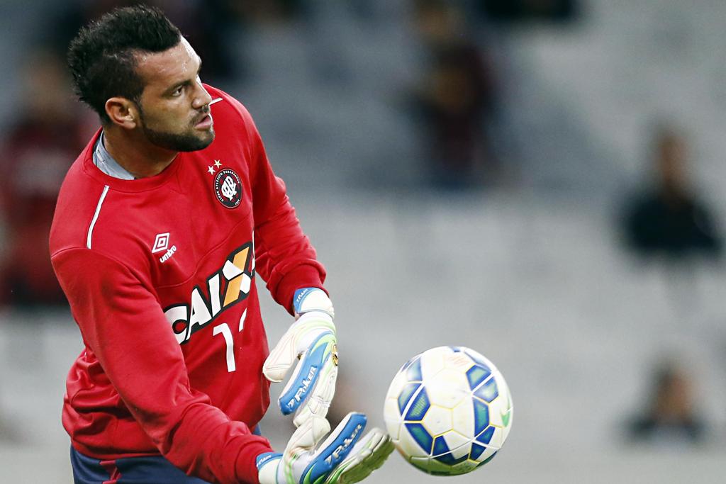 Pelo fato de o Atlético já treinar de manhã, Weverton acredita que o time não terá problema no jogo deste domingo. | Albari Rosa/Gazeta do Povo