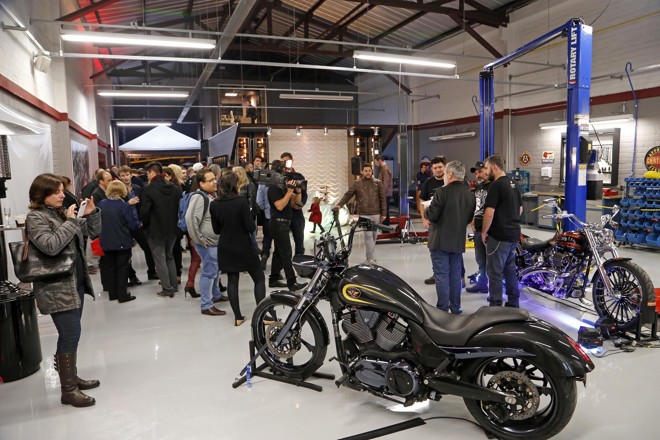 Coquetel de inauguração da Legend Motors, em Curitiba. | Luiz Costa/Old Steel Magazine