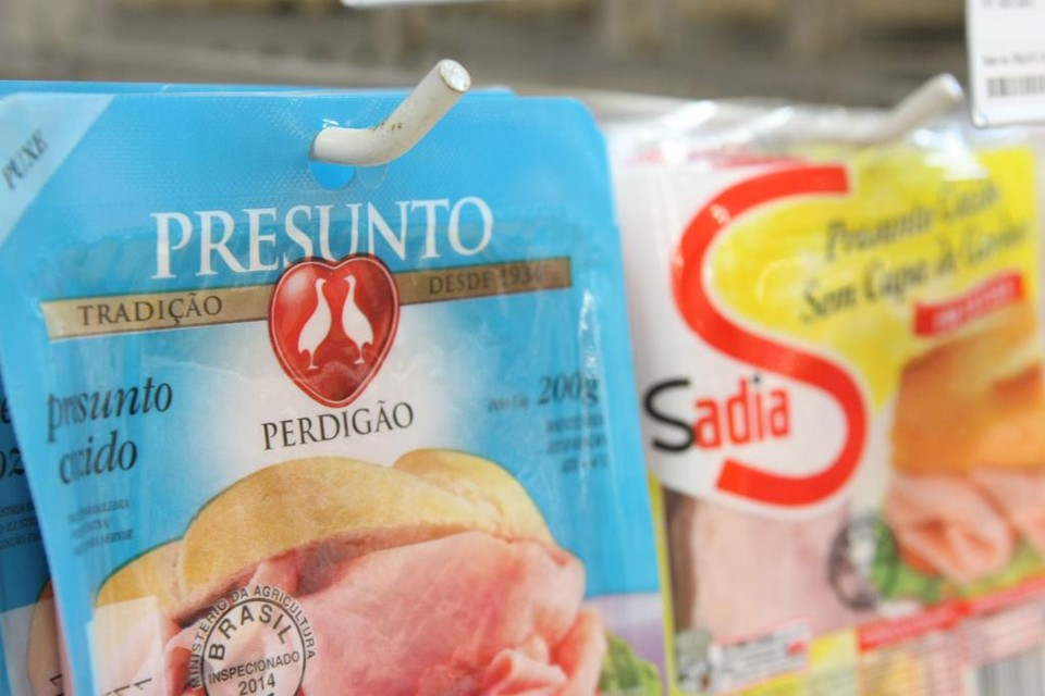 Cade exigiu retirada de produtos para aprovar fusão com a Sadia. | Daniel Castellano /Gazeta do Povo